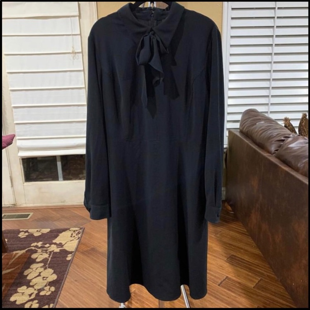 Black Dress - Business Professional